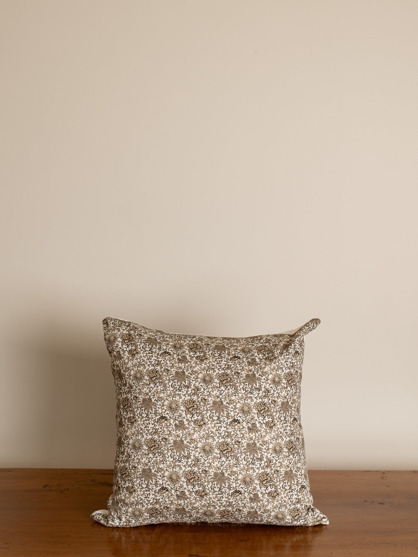 Odessa Vintage Style Floral Pillow Cover 20 x 20