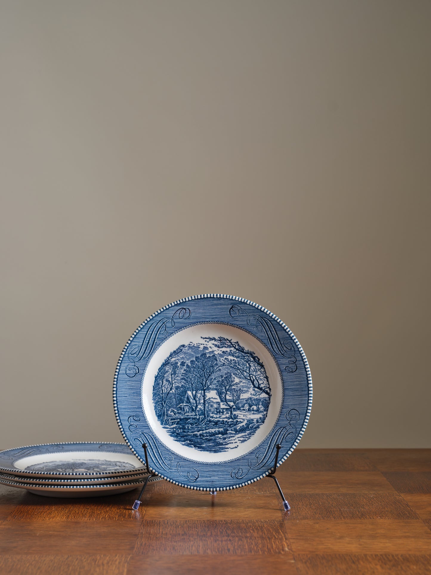 Vintage Currier and Ives Dinner Plates Set of 4