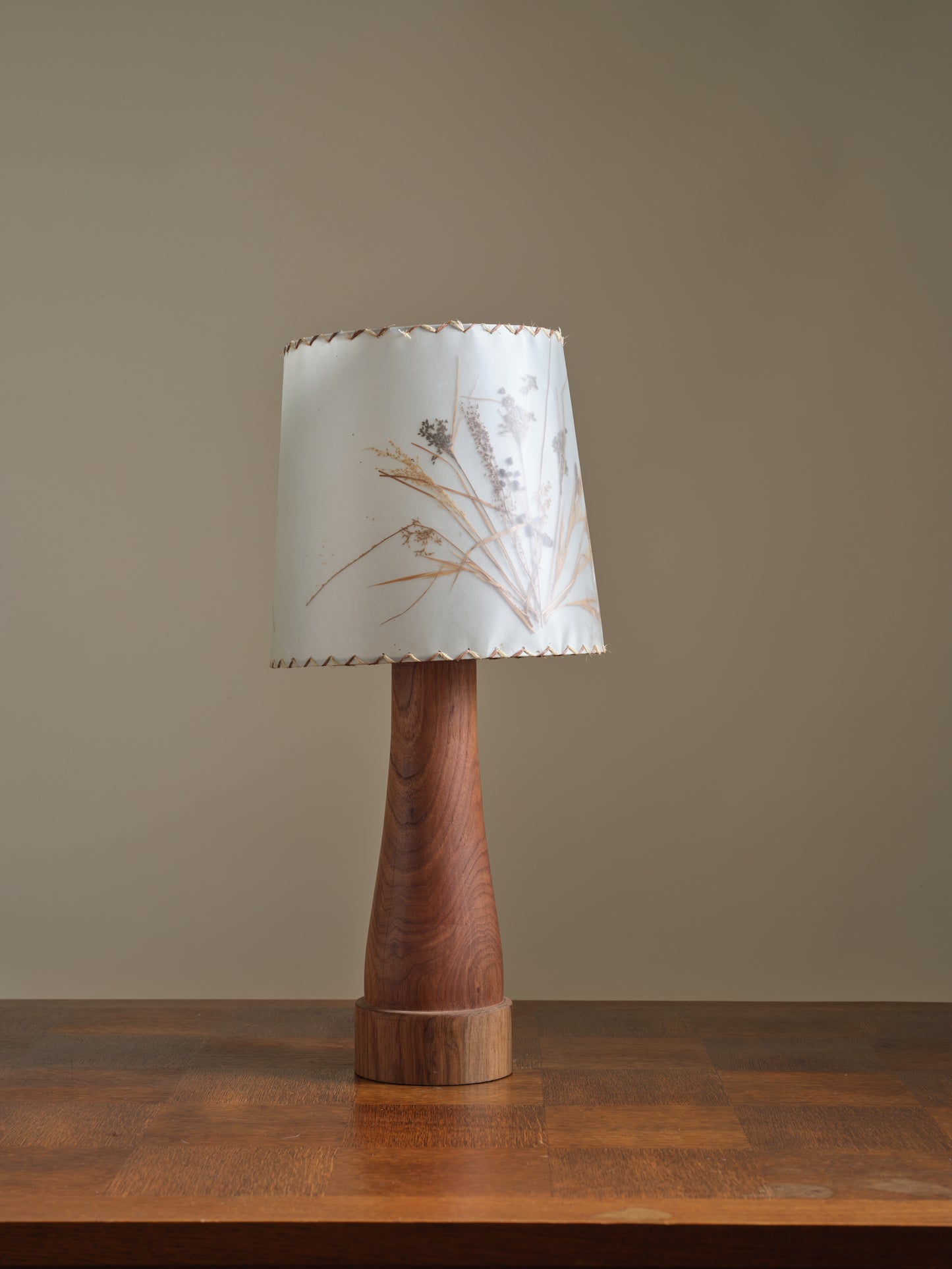 Vintage Floral Lamp