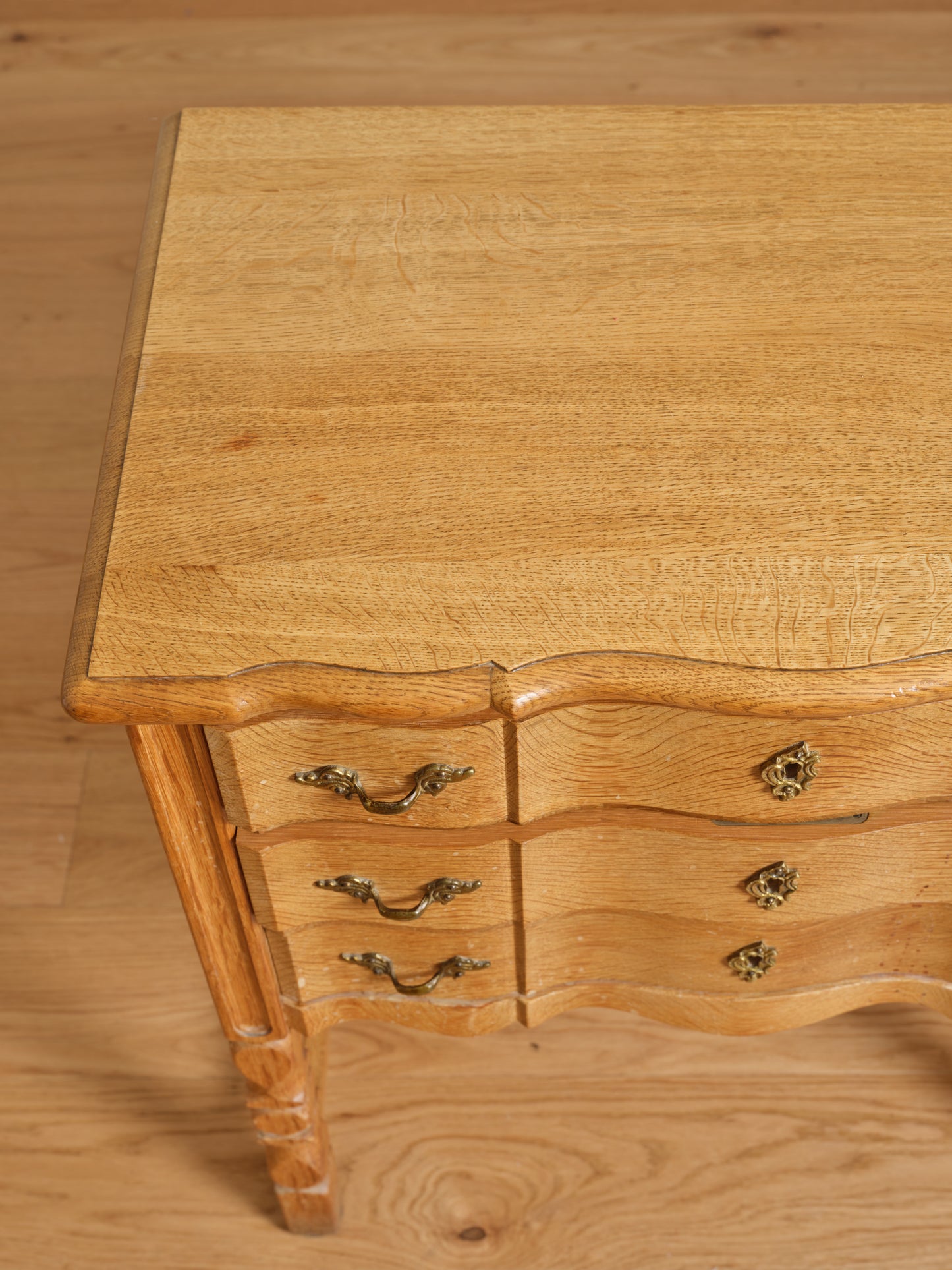 ATTR. HENNING KJAERNULF OAK SIDE CHEST